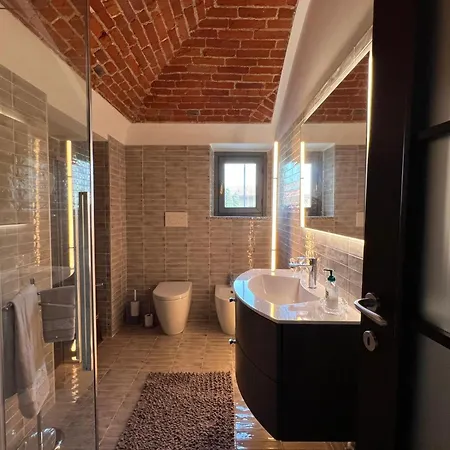 September Dimora Di Lusso In Centro Storico Novara